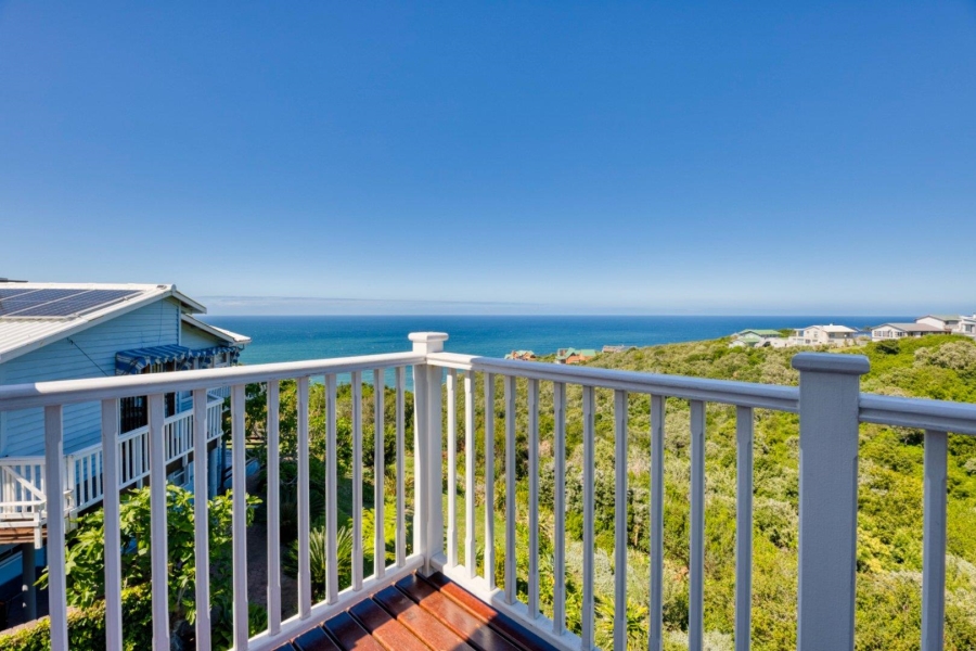 3 Bedroom Property for Sale in Herolds Bay Western Cape